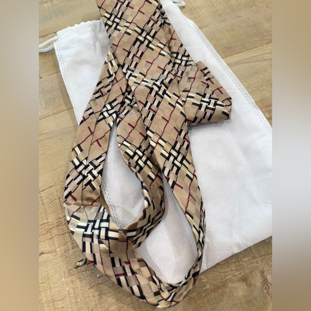 Burberry London plaid and checks print classic mens tie - Picture 10 of 11